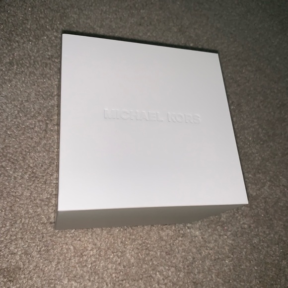 Michael Kors (Access) Smart Watch - Picture 7 of 8